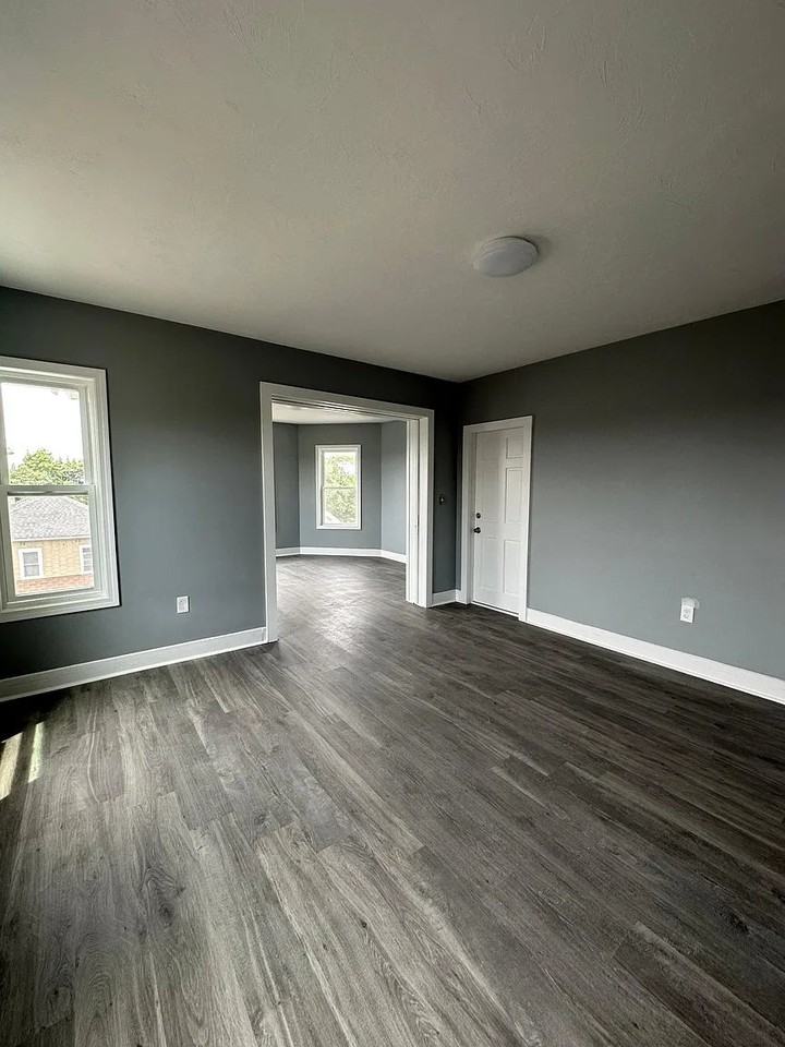 42 Merrifield St #3 - Photo 6 of 17