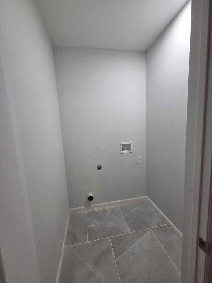 22 Speedway Ave - Photo 5 of 11