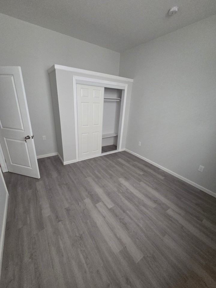 22 Speedway Ave - Photo 6 of 11
