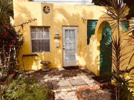 featured image of 709 Hunter St