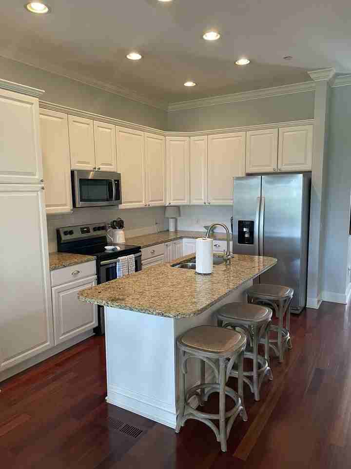 204 Michigan Ave #11 - Photo 2 of 19
