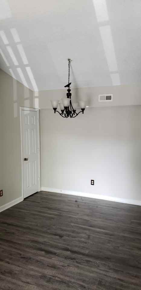 803 Moultrie Ct #E - Photo 2 of 10