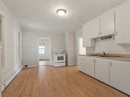 featured image of 125 Cross St #2