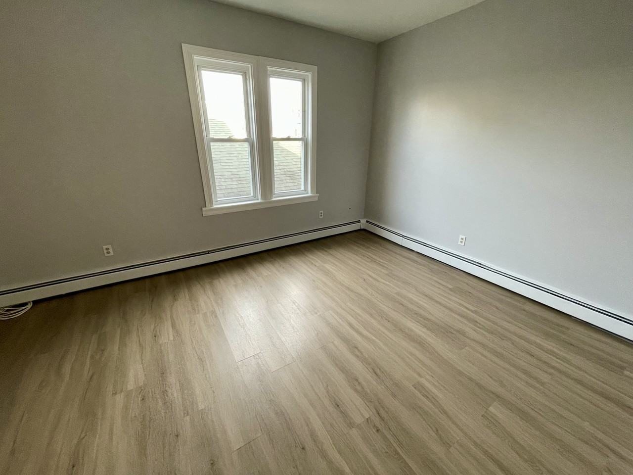 48 Pekin St #1 - Photo 4 of 9