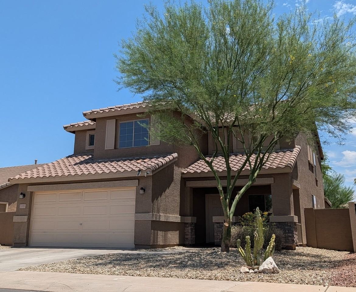 21033 N Jocelyn Ln #NA - Photo 2 of 13