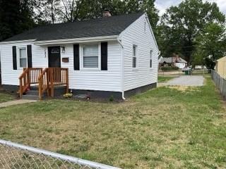 203 E 35th St #NA - Photo 2 of 18