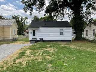 203 E 35th St #NA - Photo 3 of 18