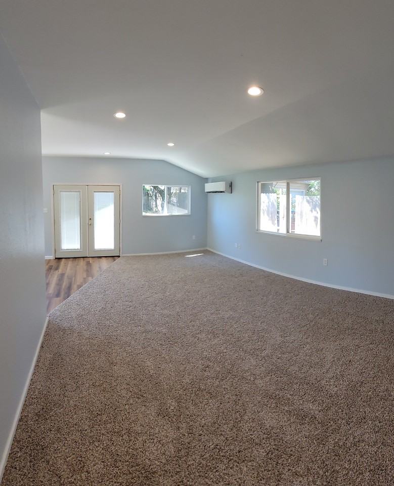 121 Meadowbrook Dr #NA - Photo 3 of 7