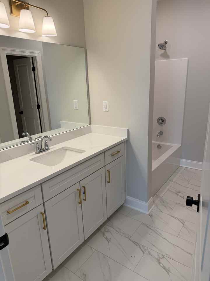 3512 Fenwick Way #3512 - Photo 7 of 8