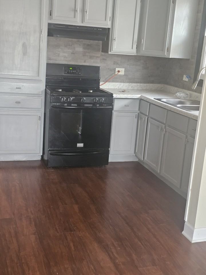 409 Madison Ave #2 - Photo 2 of 9
