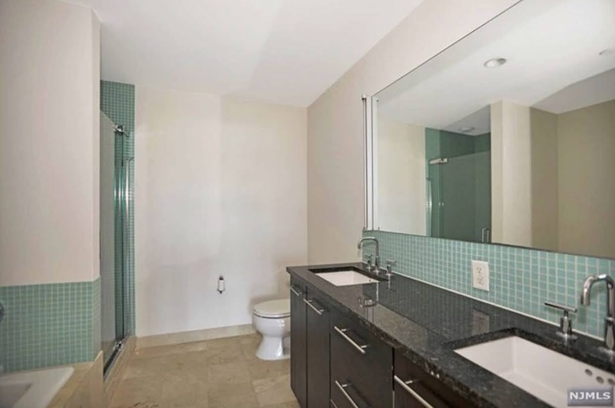 512 Hudson Park #512 - Photo 6 of 20