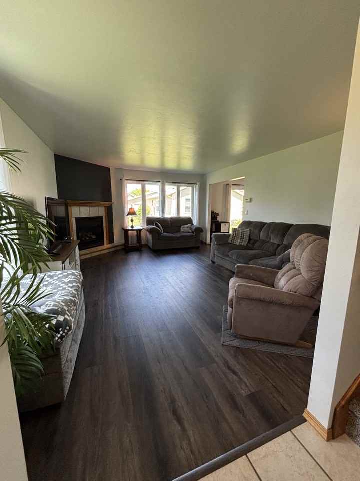 435 W Green Bay St #1 - Photo 2 of 15
