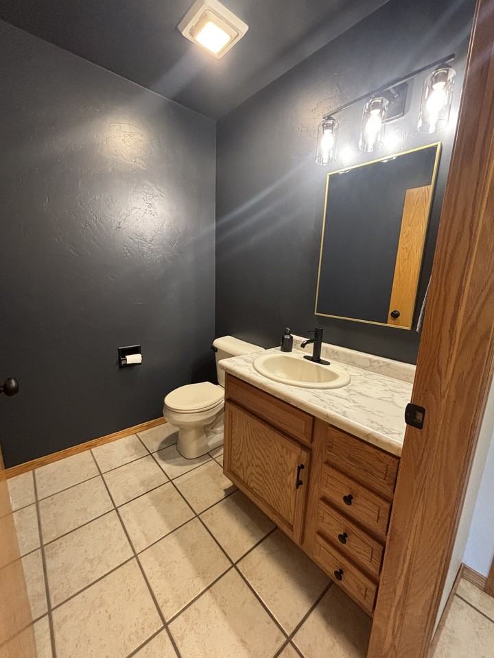 435 W Green Bay St #1 - Photo 7 of 15