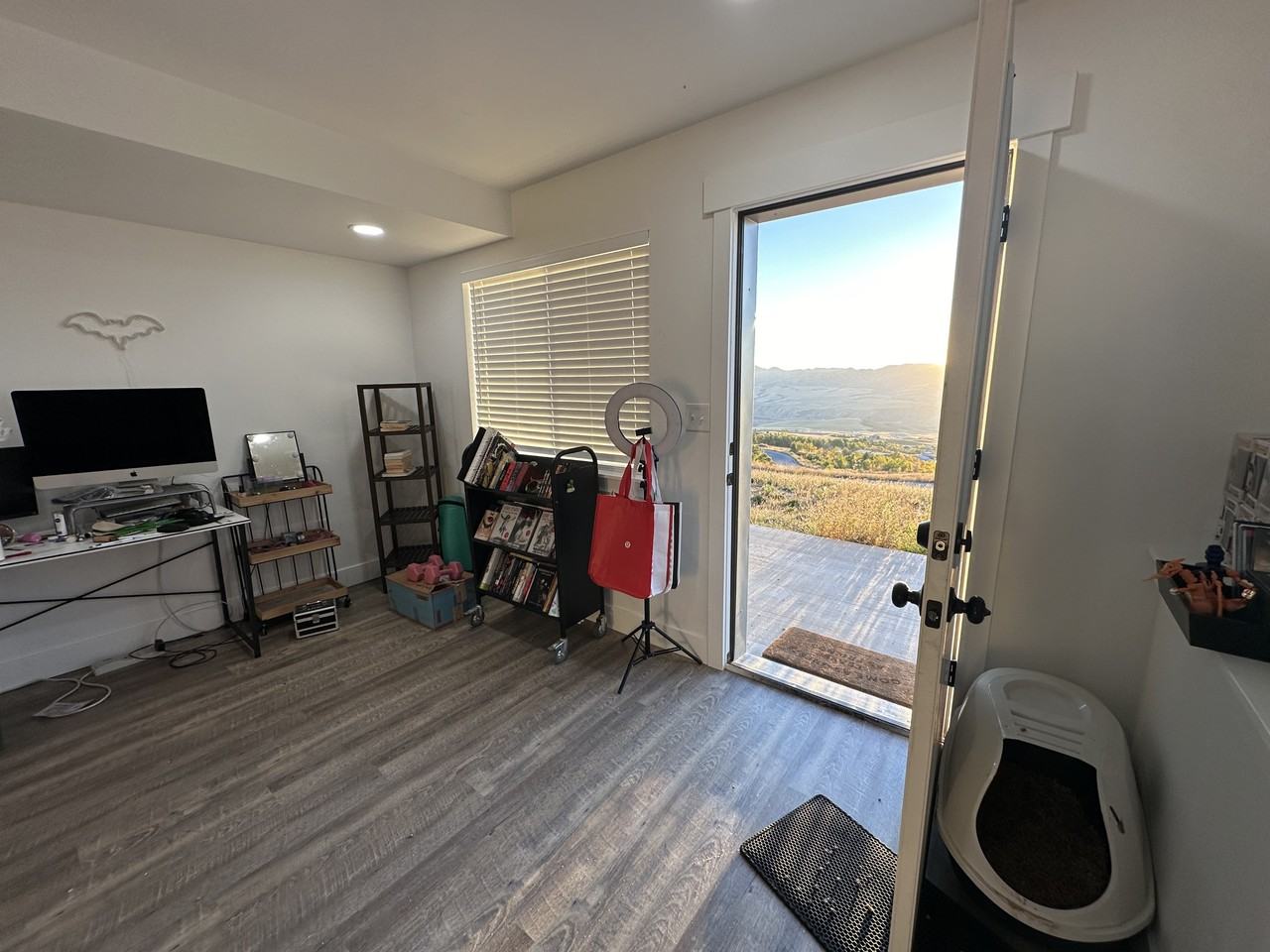 1725 Peerless Pl #NA - Photo 2 of 17