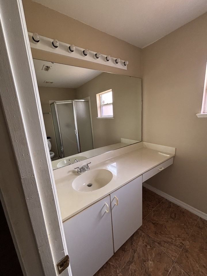 623 Polynesian Ct #NA - Photo 2 of 14