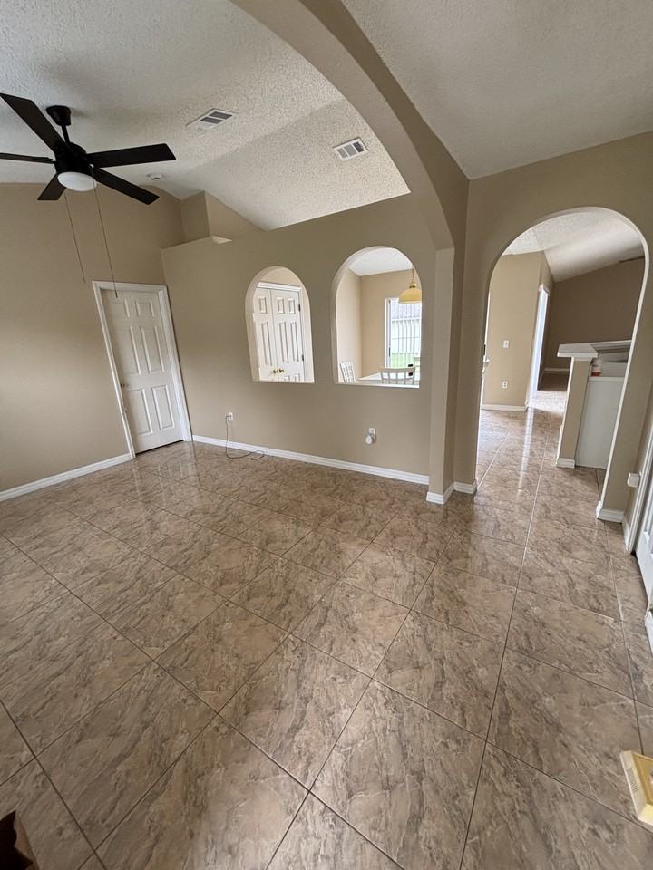 623 Polynesian Ct #NA - Photo 5 of 14