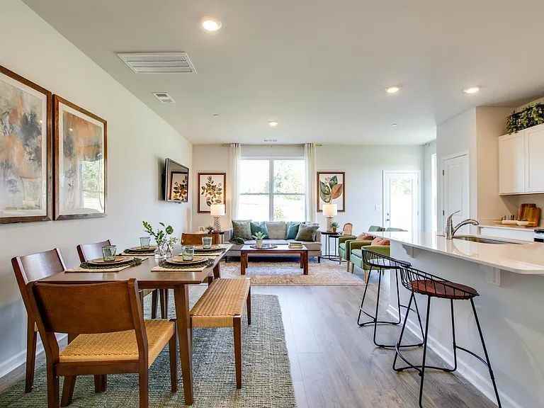 239 Mackenzie Way #87 - Photo 6 of 20