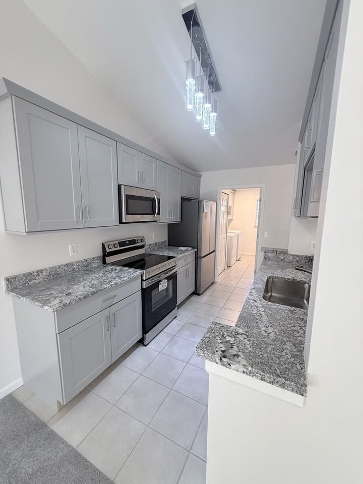 6143 Century Ct #NA - Photo 7 of 20