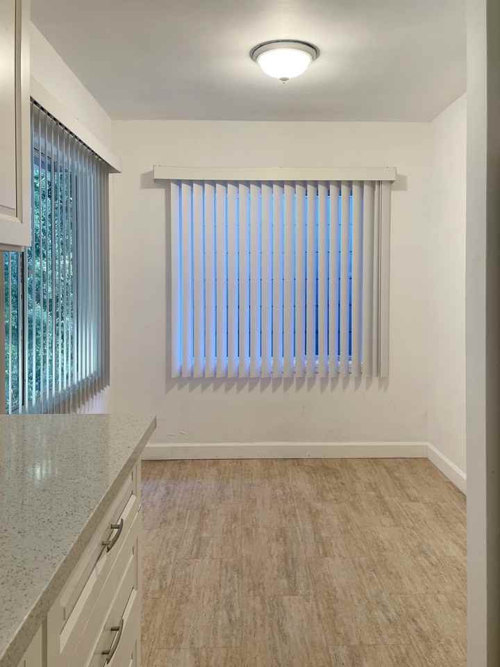 1633 28th Ave #7 - Photo 3 of 8