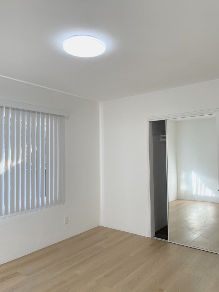 1633 28th Ave #7 - Photo 6 of 8