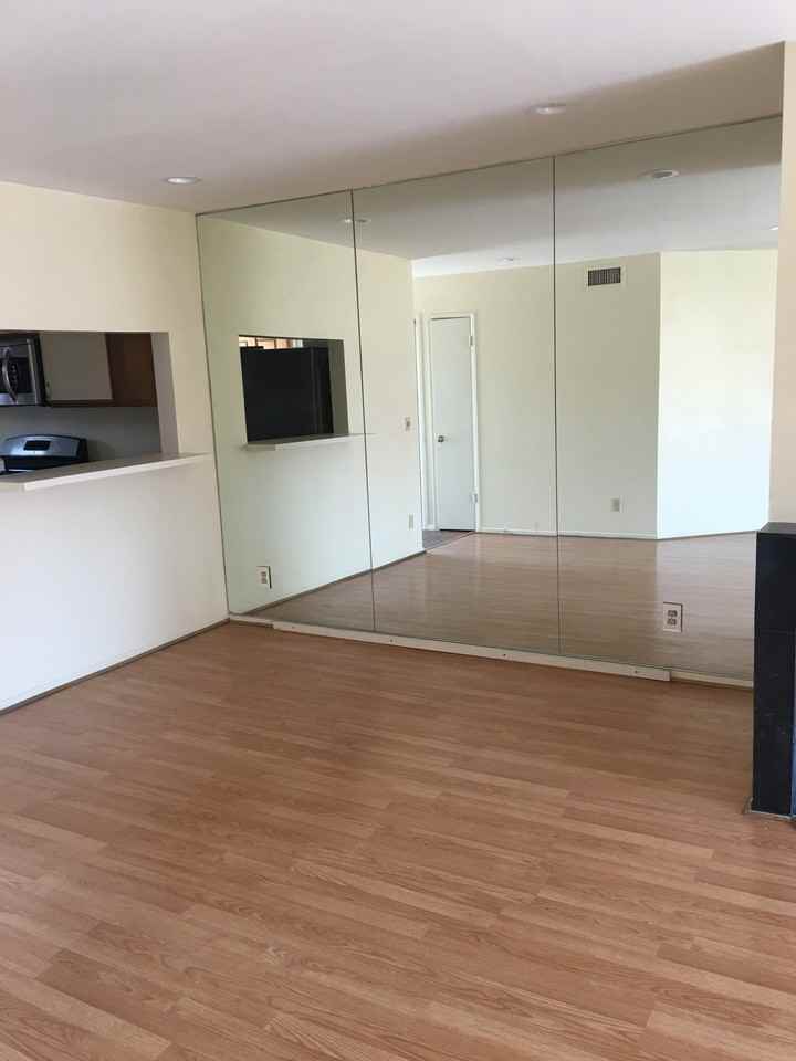 345 N Jackson St Apt 305 #NA - Photo 2 of 14