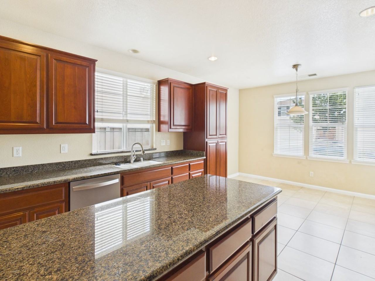 8200 Sienna Loop - Photo 3 of 17
