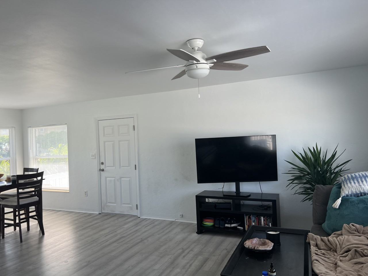 280 E Madeira Ave #280U - Photo 3 of 8