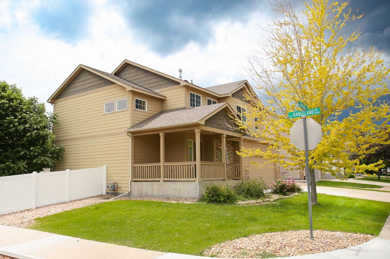 1506 Dryland St - Photo 3 of 24