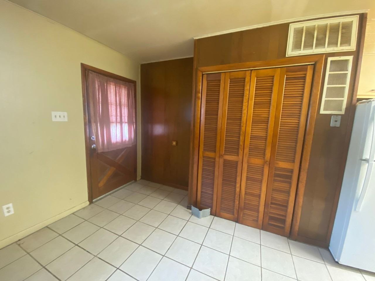 603 W Ralston Dr - Photo 2 of 7