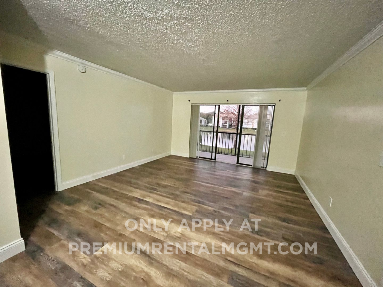 8205 Sun Spring Cir #72 - Photo 3 of 10
