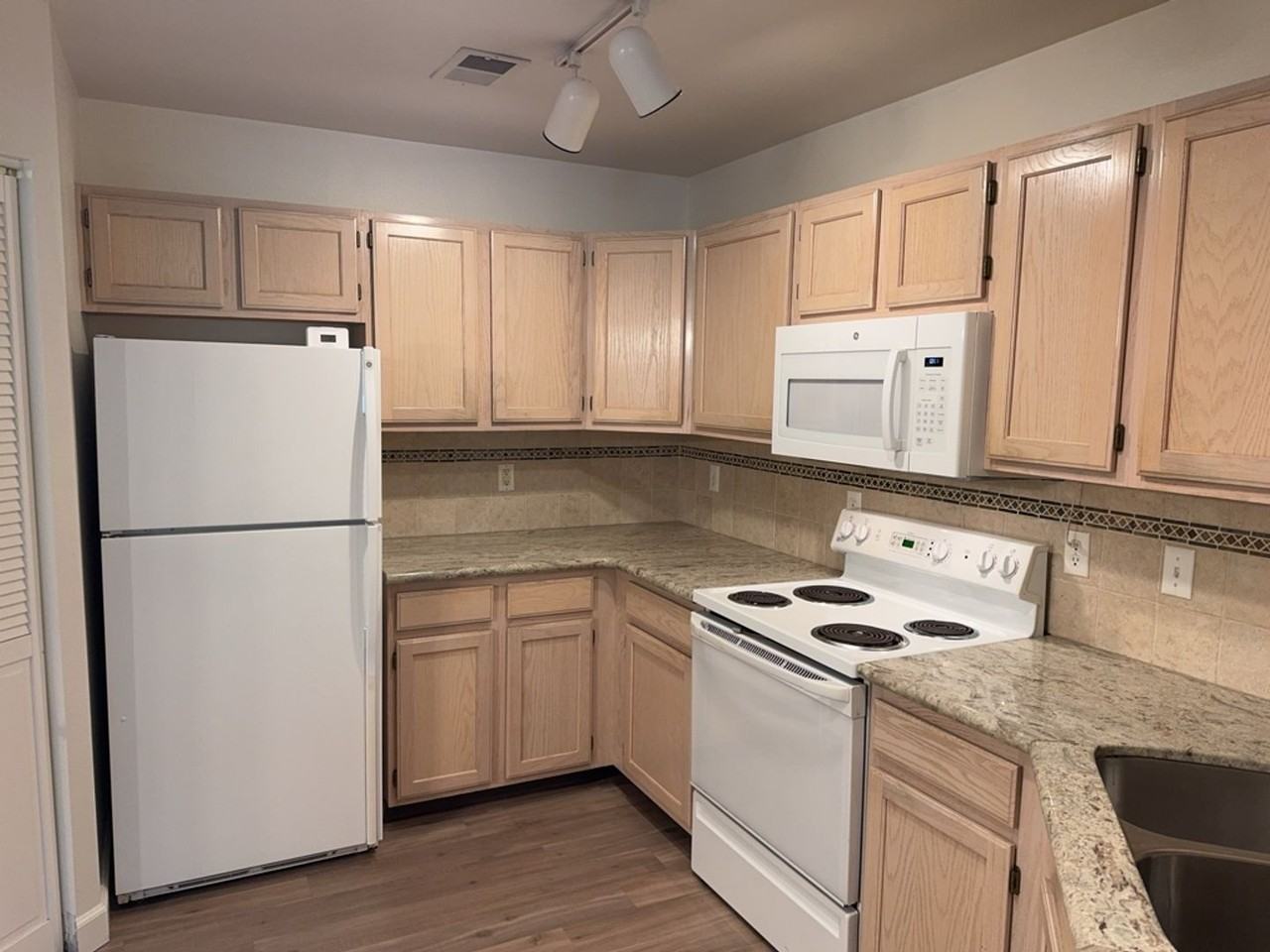 4545 Wheaton Dr #F150 - Photo 3 of 28