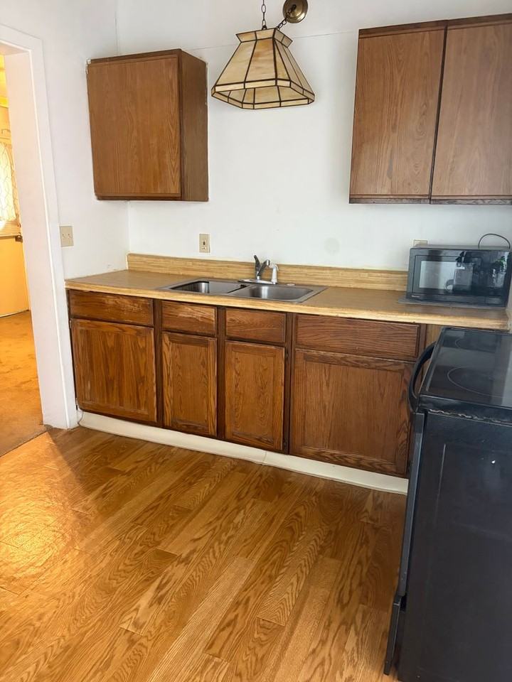 203 N Orlando Ave - Photo 2 of 4