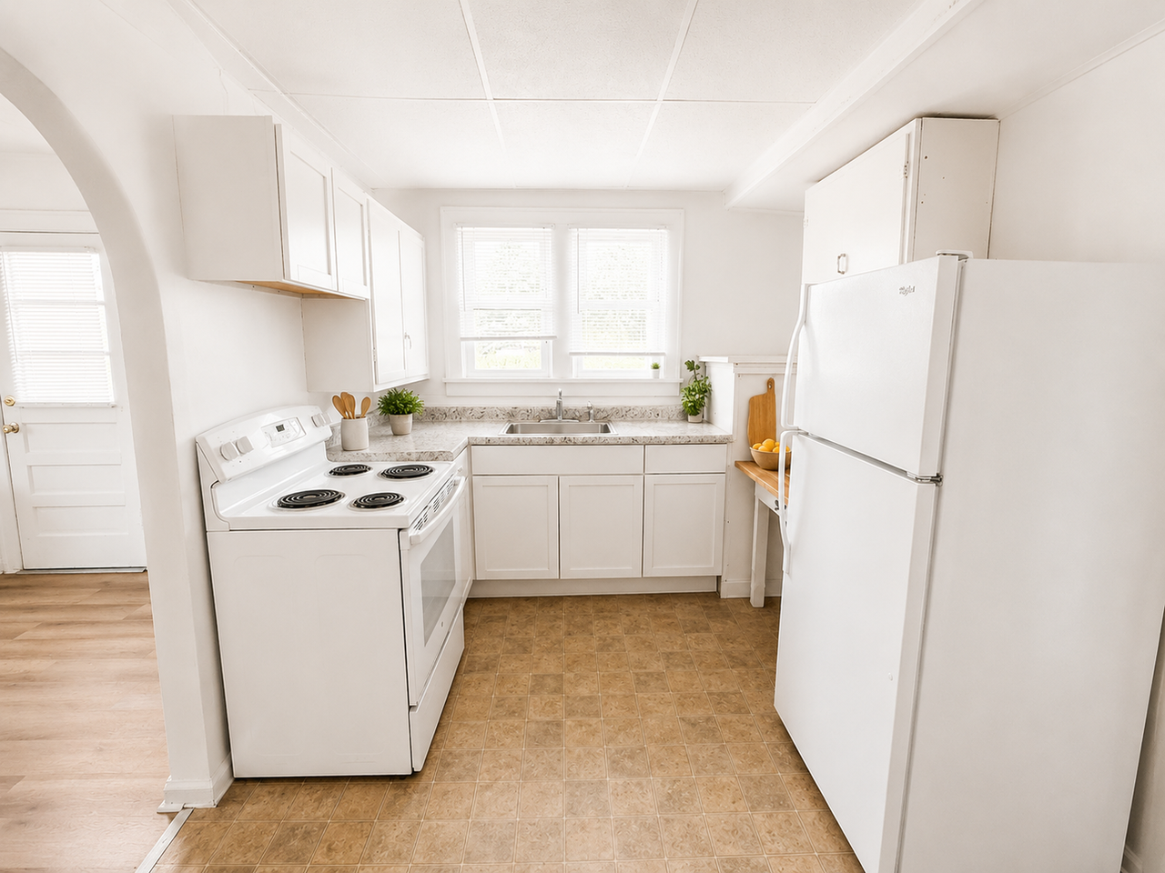 100 S College Ave - Photo 2 of 5