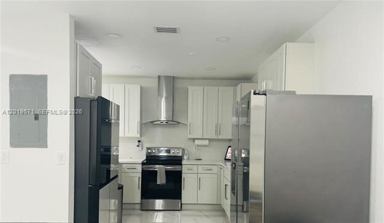 13361 Sw 143rd Ter - Photo 2 of 12