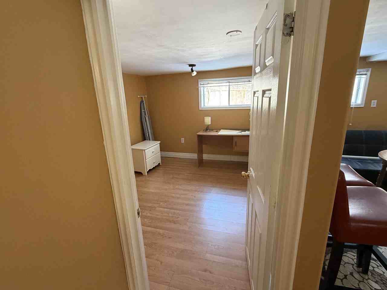 921 McLean Street - Photo 4 of 9