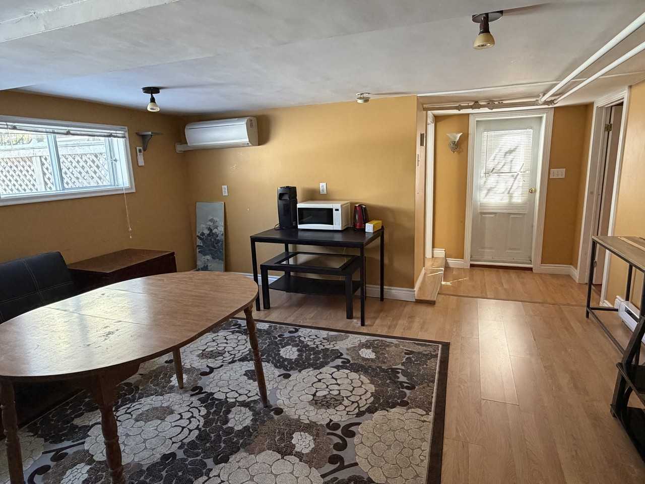 921 McLean Street - Photo 5 of 9