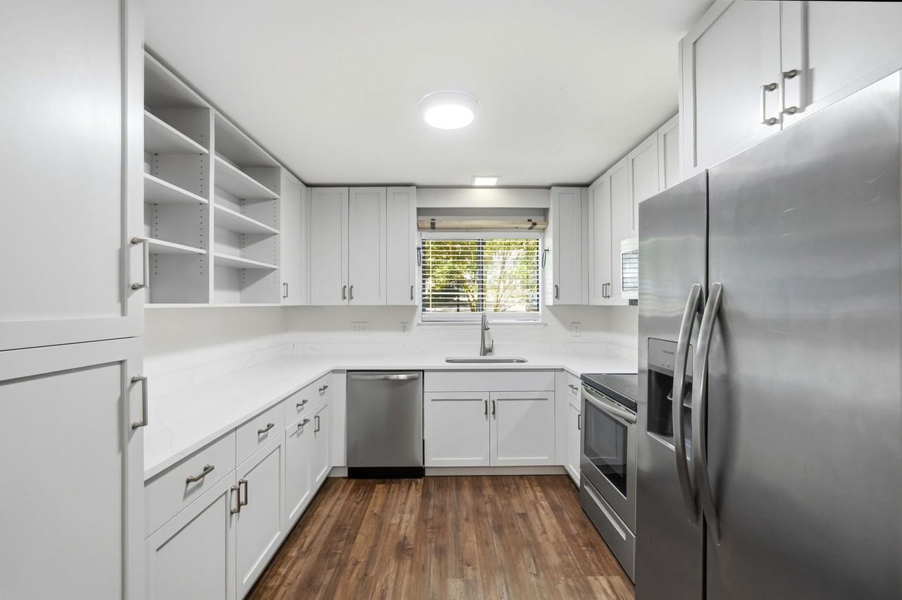 2900 Heathstead Pl #I - Photo 6 of 28