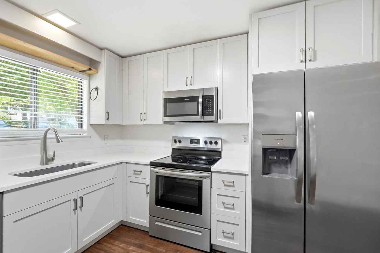 2900 Heathstead Pl #I - Photo 7 of 28