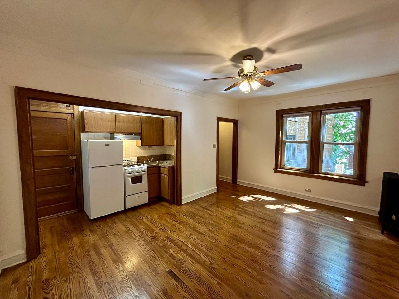 2339 N. Geneva - Photo 2 of 12
