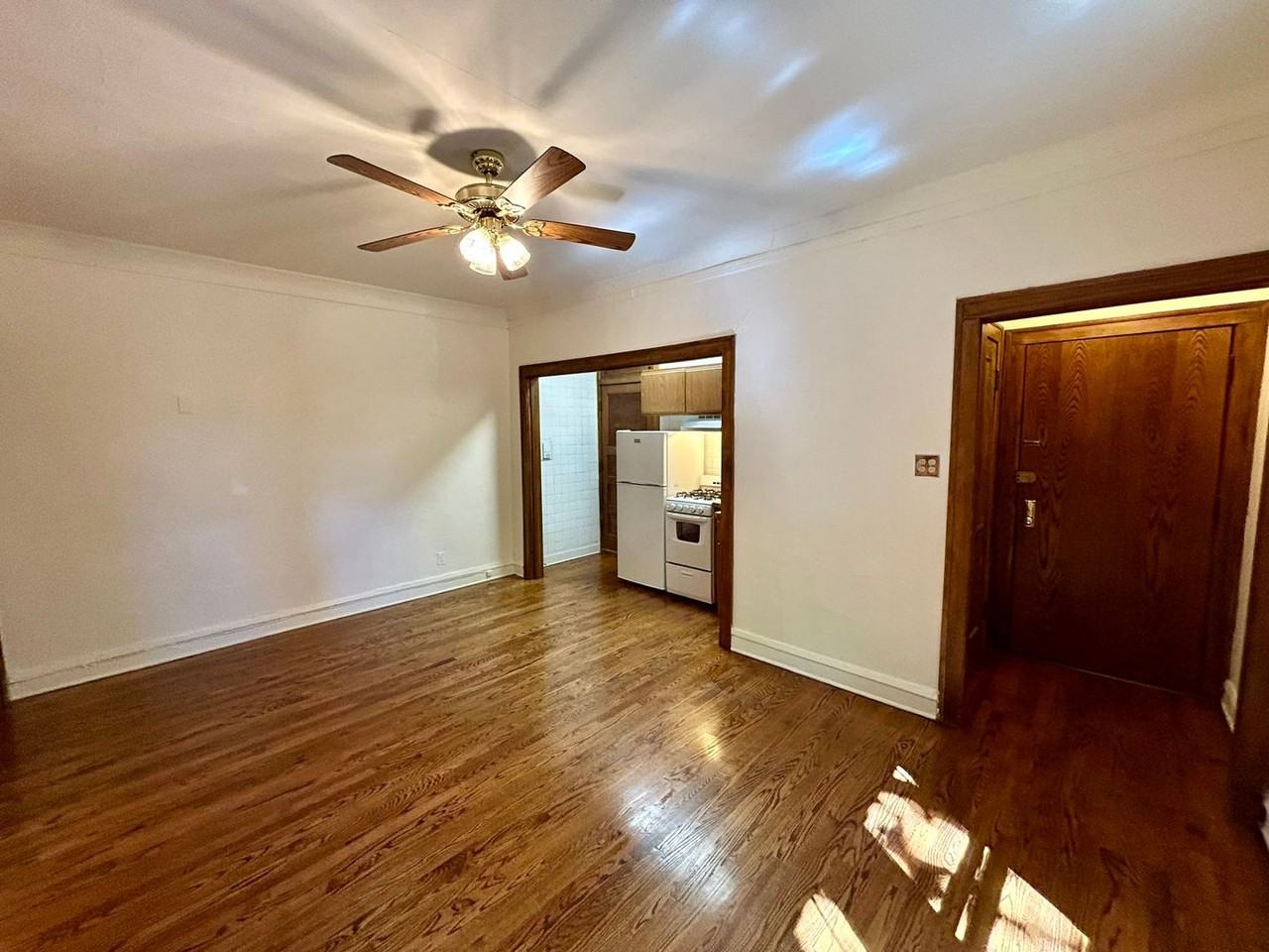 2339 N. Geneva - Photo 3 of 12