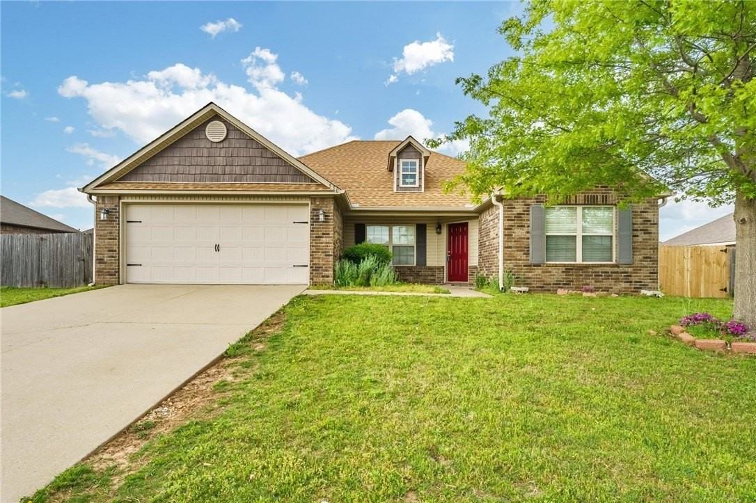 530 Lasso Ln - Photo 2 of 23