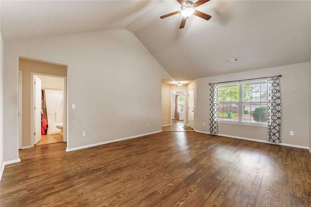 530 Lasso Ln - Photo 5 of 23