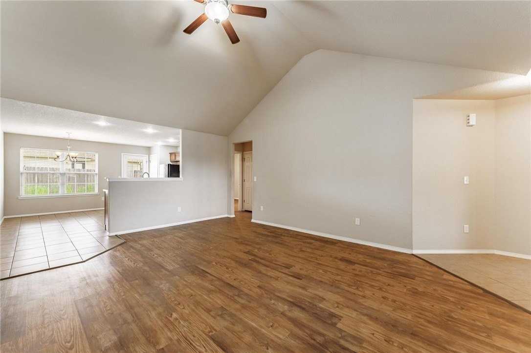 530 Lasso Ln - Photo 6 of 23