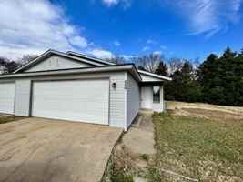 featured image of 889 N Lola Ln