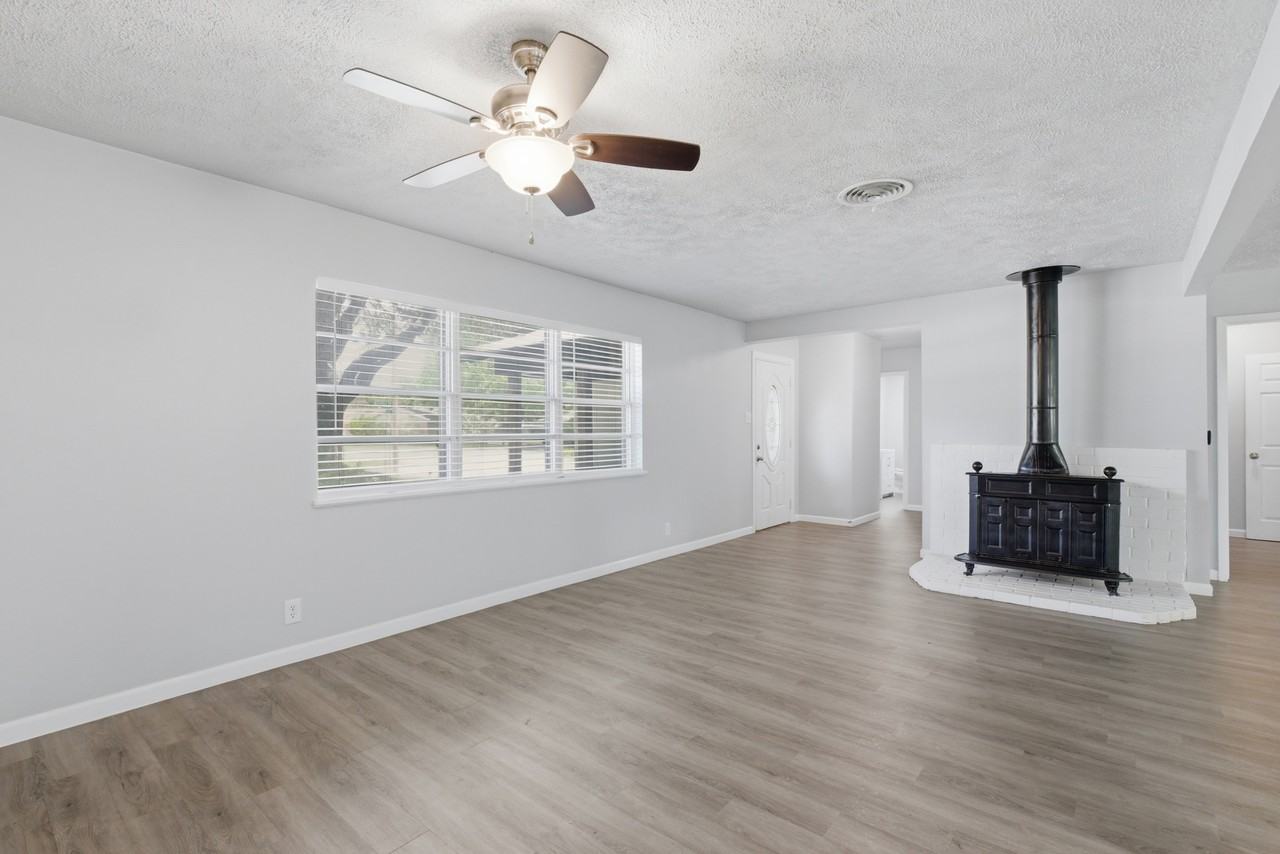 2120 Nottingham Blvd #1 - Photo 4 of 26
