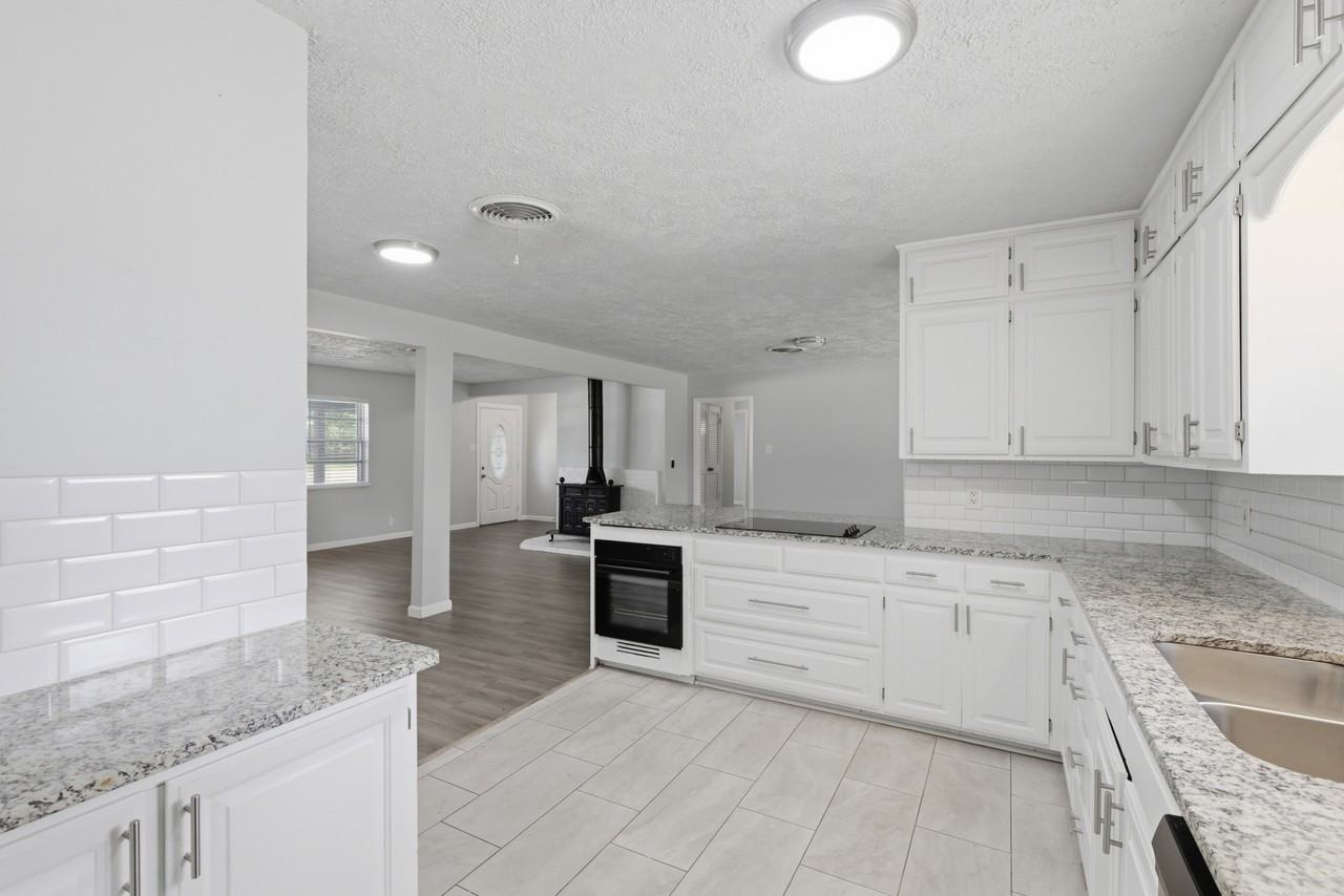 2120 Nottingham Blvd #1 - Photo 6 of 26