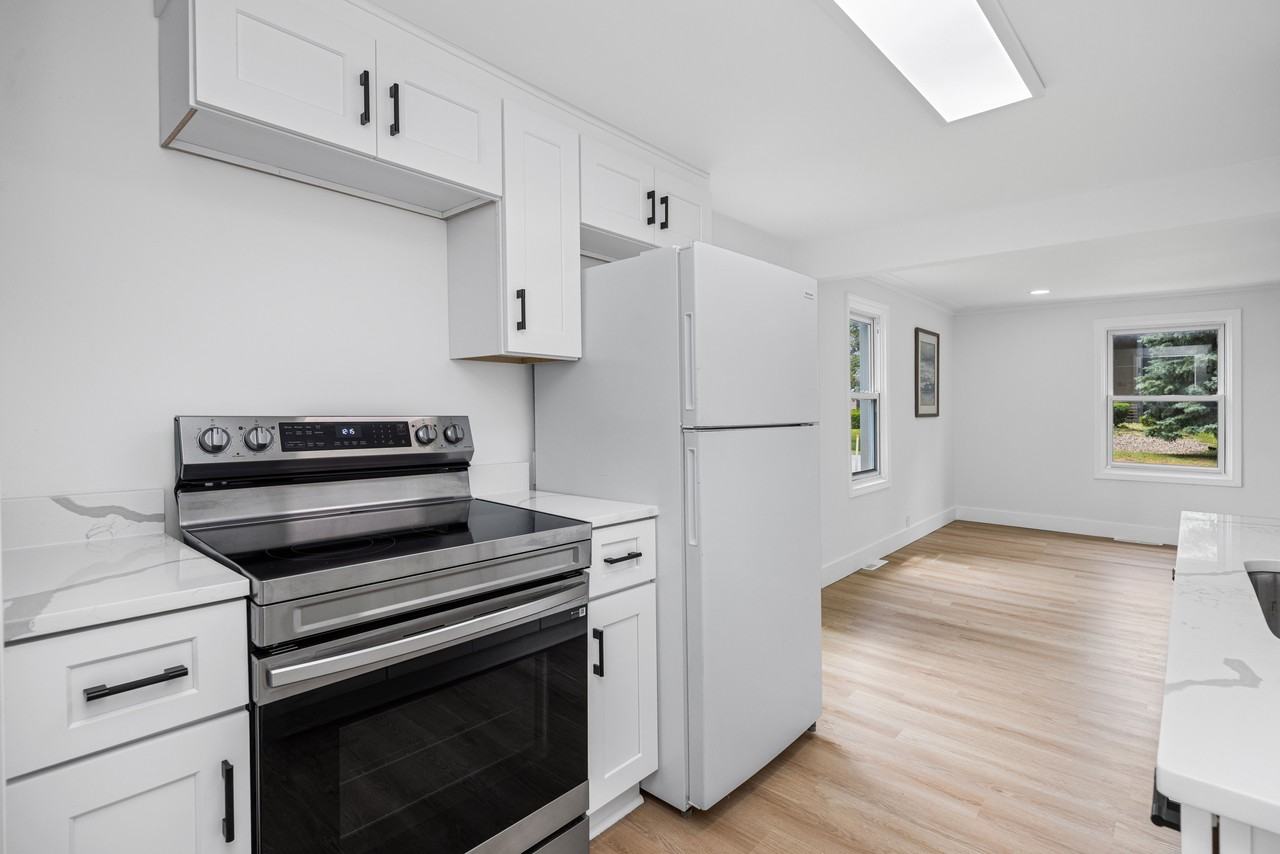 31291 Rexwood Street - Photo 5 of 12