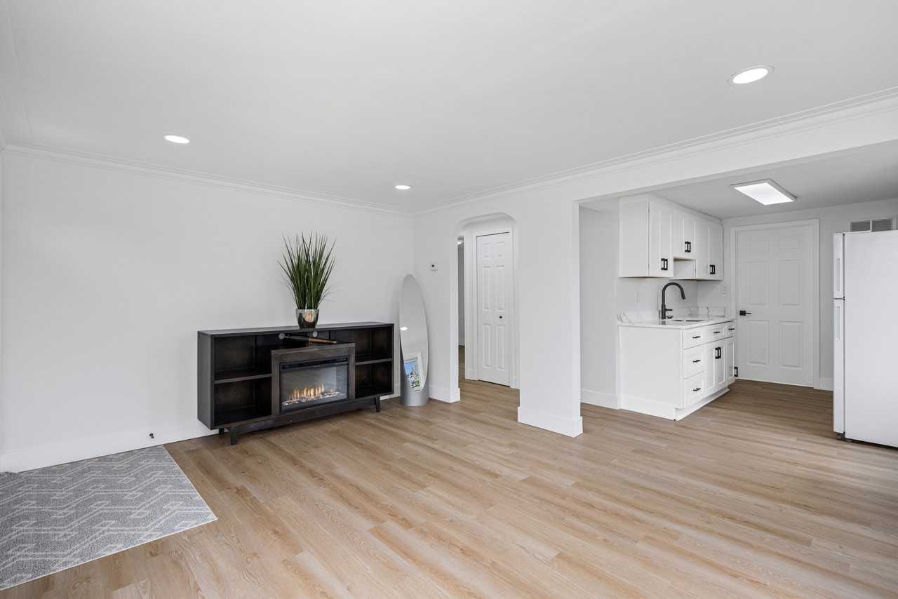 31291 Rexwood Street - Photo 3 of 12