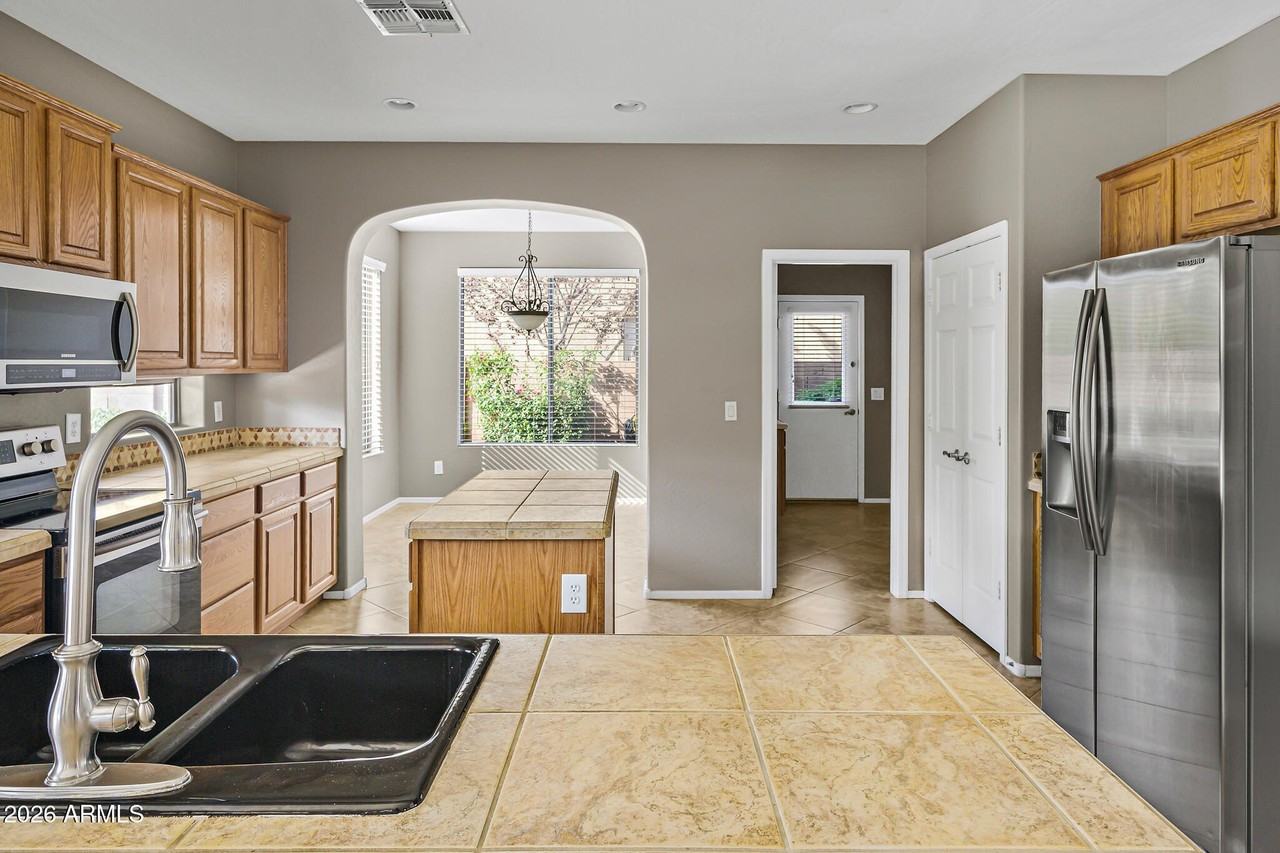 4129 E Clubview Dr - Photo 4 of 23