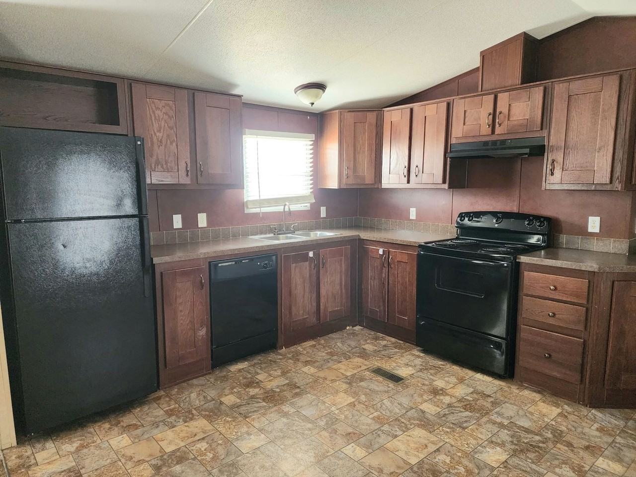 413 N Avenue K - Photo 6 of 26